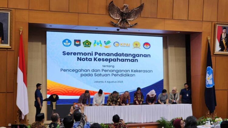 Mendagri Teken MoU Dukung Pencegahan dan Penanganan Kekerasan di Satuan Pendidikan