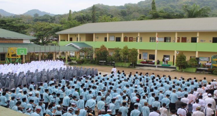 Institusi Pendidikan Harus Netral, DPR RI Sepakat Tolak Pesantren Dijadikan Lokasi Kampanye