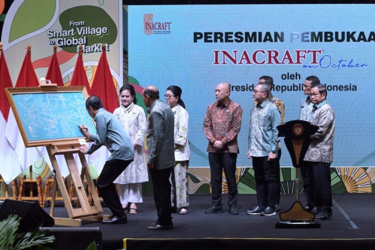 Presiden Jokowi Pameran Ina Craft