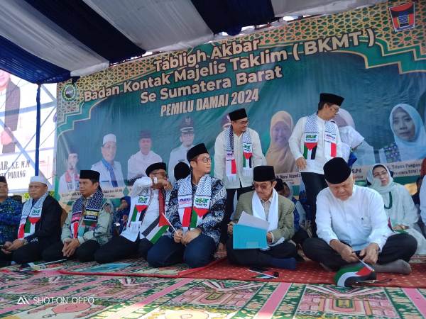 Ribuan Jamaah BKMT Sumatera Barat Hadir Tabligh Akbar Songsong Pemilu Damai