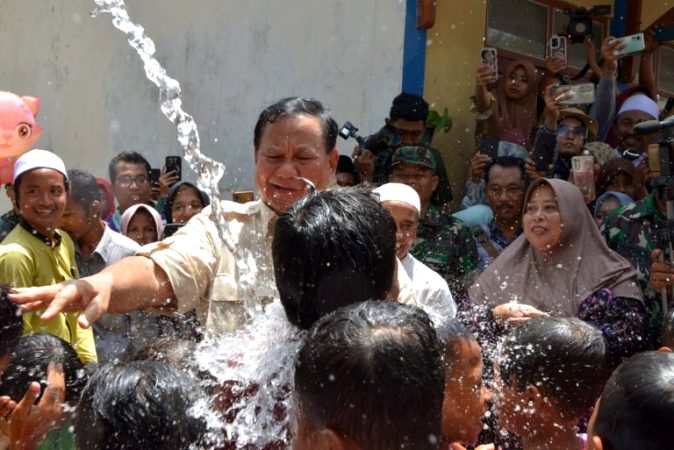 Resmikan 12 Titik Air di Madura, Menhan Prabowo: 10 Ribu Warga Pamekasan Tidak Lagi Kekurangan Air Bersih