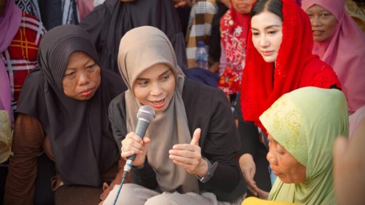 Siti Atikoh Minta Warga Ponorogo Tetap Kompak Dukung Ganjar-Mahfud