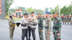 Pasukan Satgas Operasi Damai Cartenz 2023 dapat Pin Emas Kapolri