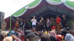 Ganjar Panen Raya Ikan Bandeng bersama Ribuan Petani Tambak Karawang