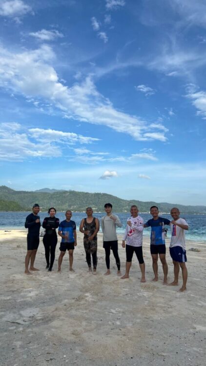 Jaga Ekosistem Laut, Polda Lampung Bersih-bersih Pantai