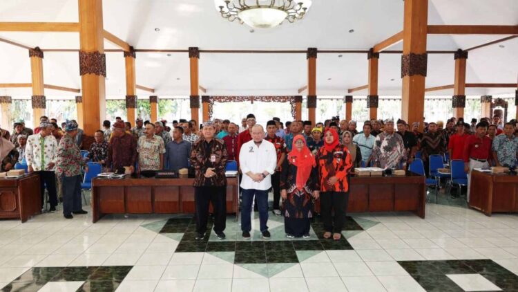 Ulang Kejayaan Jaman Belanda, Ketua DPD RI Dorong Situbondo Genjot Sentra Tebu