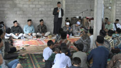 Gubernur Sumbar Mahyeldi saat meresmikan Masjid Nurul Jannah Indah di Jorong Solok Badak, Nagari Limo Koto, Kecamatan Koto VII, Kabupaten Sijunjung.