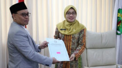 Sekda Kaltim Sri Wahyuni menerima penunjukan Provinsi Kaltim sebagai tuan rumah MTQ 2024.