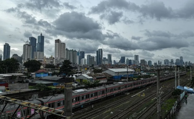 Hari Ini, Jakarta Diramal Akan Diguyur Hujan Disertai Petir dan Angin Kencang