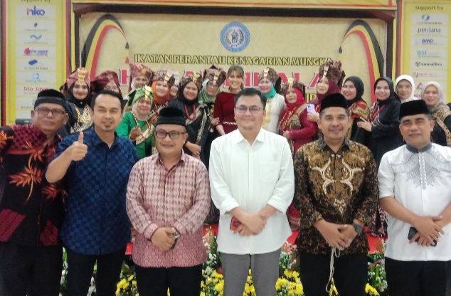 Wabup RKN Sematkan PIN Pelantikan Pengurus IPKM 2023-2028 di Jakarta