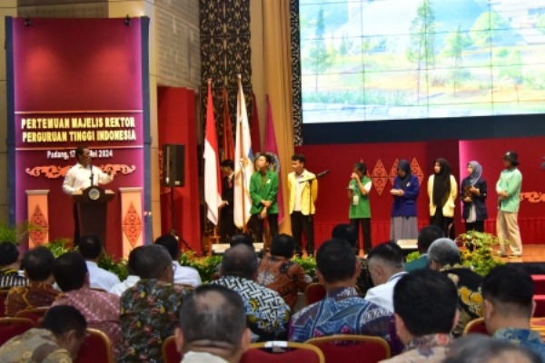 Mentan Amran Apresiasi Poktan Mahasiswa Gagasan Majelis Rektor Perguruan Tinggi Indonesia
