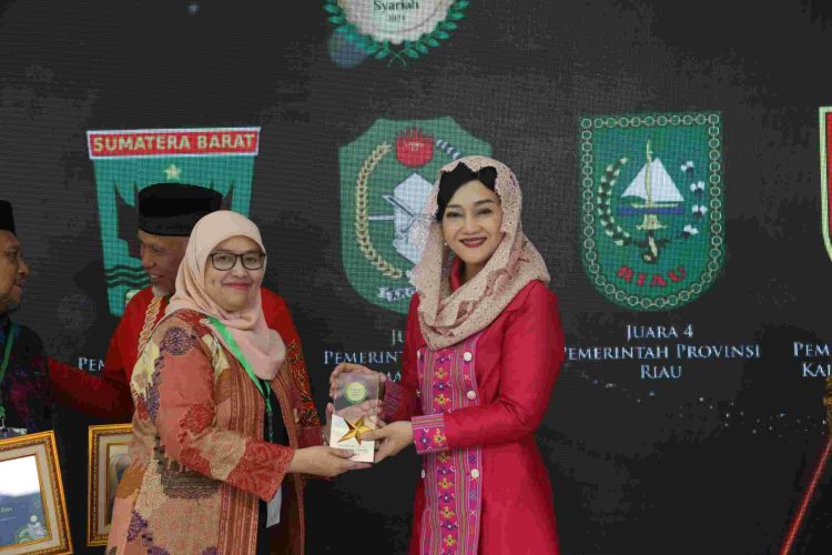 Pemprov DKI Jakarta Sabet 3 Pengharagaan Anugerah Adinata Syariah 2024