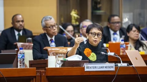 Raker Komisi I DPR dengan Menlu dan Wamenhan Bahas Kerja Sama Pertahanan dengan 5 Negara