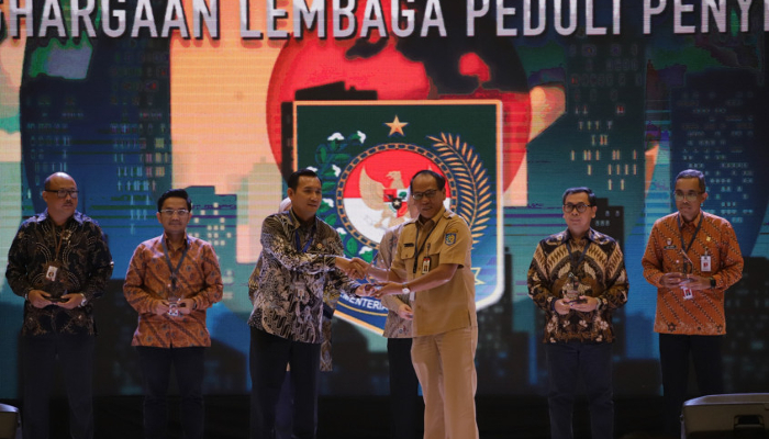 KPI Anugerahi Kemendagri Penghargaan sebagai Lembaga Peduli Penyiaran