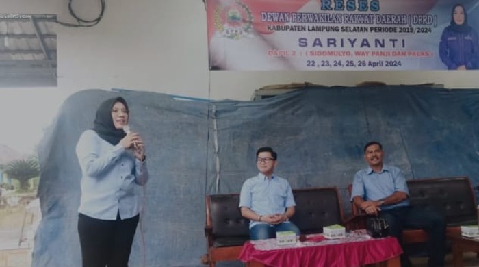 Reses di Kecamatan Sidomulyo, Anggota DPRD Lamsel Sariyanti Tampung Aspirasi Warga