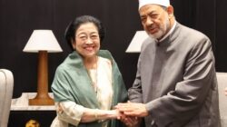 Megawati dan Imam Besar Al Azhar Ahmed El-Tayeb Berjabat Tangan dan Dialog Hangat