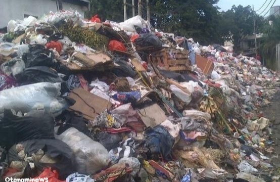 Sampah Menumpuk di TPS, Yudistira Hermawan: Dinas Lingkungan Hidup Tak Becus Kerja