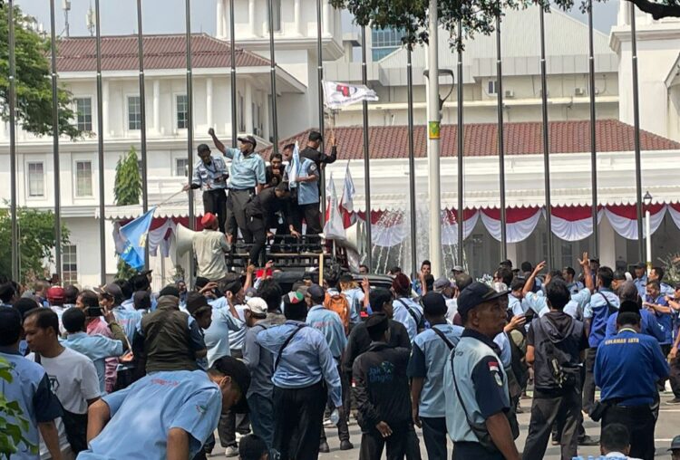 Operator dan Pengemudi Mikrotrans Desak Pj Heru Pecat Direksi Transjakarta