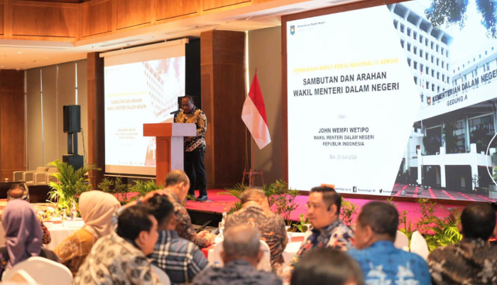 Buka Rakernas III ADKASI, Wamendagri Soroti Pentingnya Peran DPRD Sukseskan Pilkada 2024