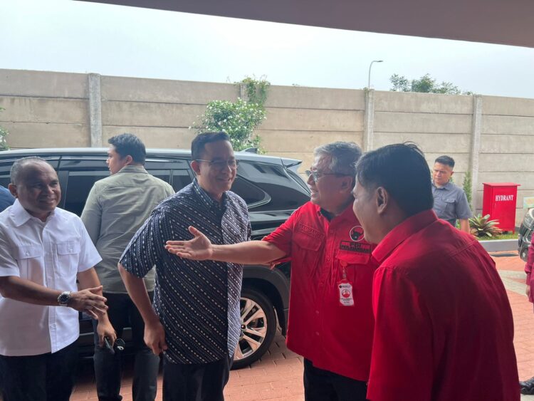 Sambangi DPD PDIP Jakarta, Anies: Insya Allah Terus Cerah!