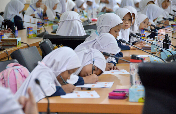 Mulai Tahun 2025, 2.176 Sekolah Swasta Akan Gratis