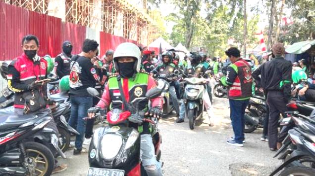 Tarif Paket Tidak Manusiawi, Driver Ojol Bekasi Raya Unjukrasa ke Kemenfominfo