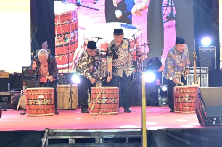 Gubernur Mahyeldi Resmikan Festival Urang Minang Baralek Gadang 2024