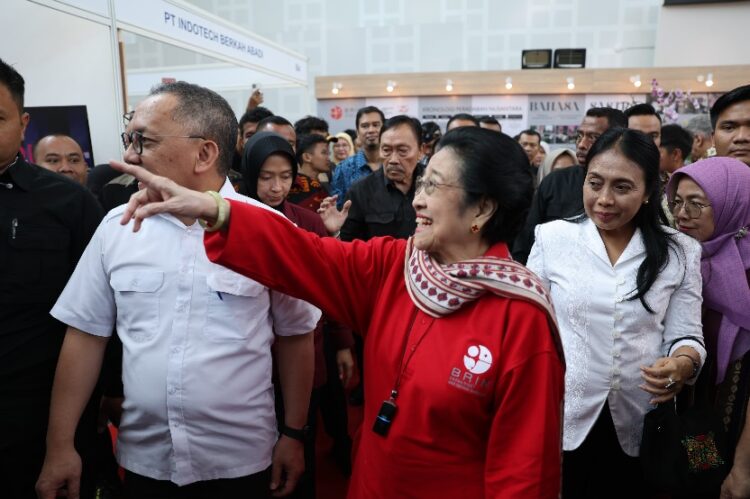 Megawati Goreskan Pesan untuk Pelajar Bogor di InaRI Expo 2024 dan IEMS