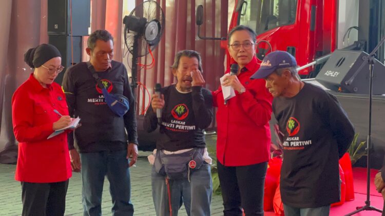 Dengarkan Curhat Petugas Kebersihan, PDIP: yang Merawat Bumi Tak Dapat Bansos, KIP, dan PKH