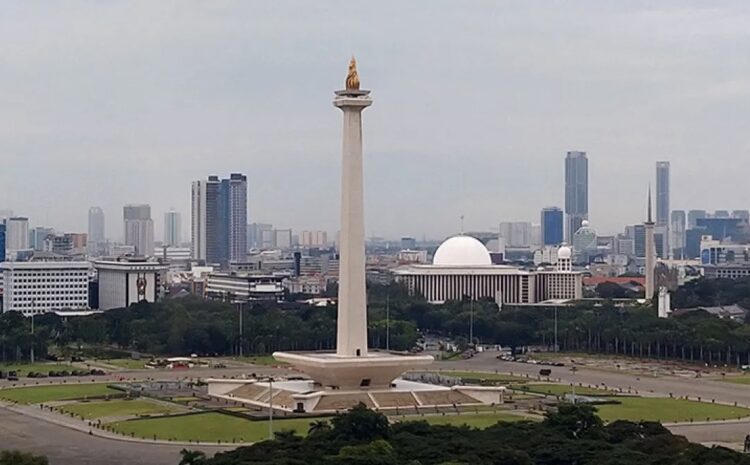 Waduh, Wisatawan Keluhkan Icon Jakarta Bau Pesing