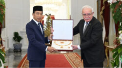 Presiden Jokowi Dianugerahi Penghargaan Grand Collar Order of the State of Palestine