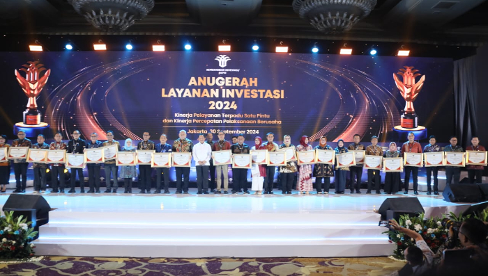 Sejumlah Kementerian,  Instansi dan Pemda Terima Anugerah Layanan Investasi 2024