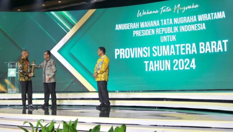 Pemprov Sumbar Raih Penghargaan Wahana Tata Nugraha Wiratama 2024