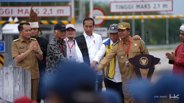 Persingkat Perjalanan Sampai 2 Jam, Presiden Jokowi Resmikan Sejumlah Ruas Jalan Tol di Sumut 