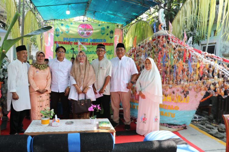 Paguyuban Bohulo Buat Tolangga Bentuk Kapal Peringati Maulid Nabi Muhammad