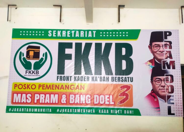 Doakan Berkah Kemenangan Mas Pram-Bang Doel, FKKB Bagikan 1000 Nasi Kotak untuk Warga Jaksel