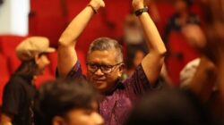 Hasto Ungkap Lirik Lagu Burung Putih Sirkus Barock: Keadilan Sedang Tidur!