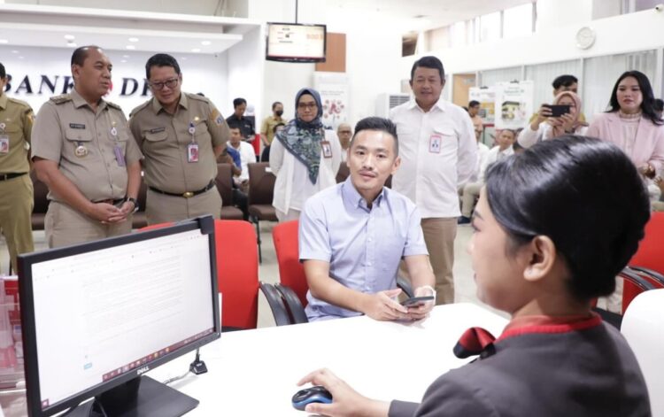 Dukcapil Uji Coba Buka Rekening Bank DKI Pakai Aplikasi IKD