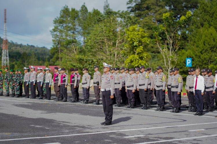 Wabup Solok Hadiri Apel Gelar Pasukan Operasi Lilin 2024 di Polres Solok Arosuka