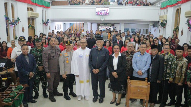 Kapolda Bersama Forkopimda Sumbar Tinjau Gereja dan Pos Pengamanan Pada Malam Natal 2024