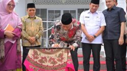 Resmikan Masjid SMAN 1 Sumbar, Mahyeldi : Pusat Pembentukan Pelajar untuk Menjadi Manusia Seutuhnya