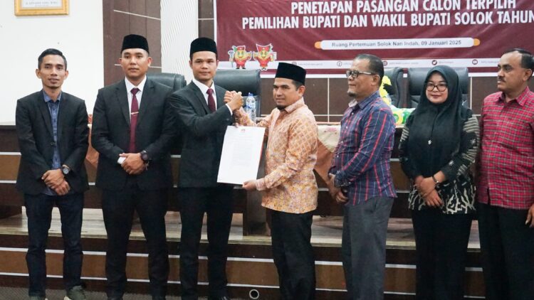 KPU Kabupaten Solok Tetapkan  Jon Firman Pandu dan H. Candra  sebagai Bupati dan Wakil Bupati Solok Terpilih