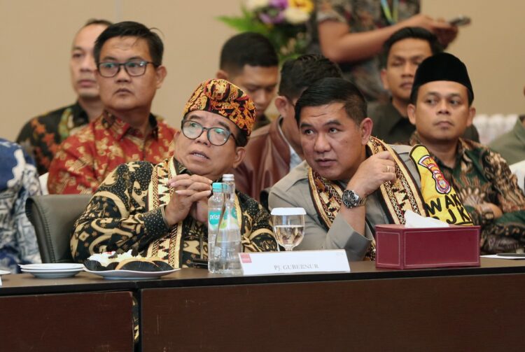 Pj. Gubernur Samsudin Hadiri Rapat Pleno Terbuka KPU Provinsi Lampung dalam Rangka Penetapan Rahmat Mirzani Djausal dan Jihan Nurlela sebagai Calon Gubernur dan Wakil Gubernur Terpilih Periode 2025-2030