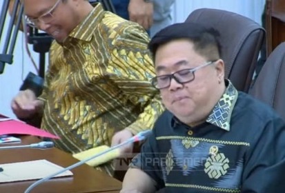 Viral Anggota DPR Terima Amplop, Herman Khaeron Bantah Isu Suap